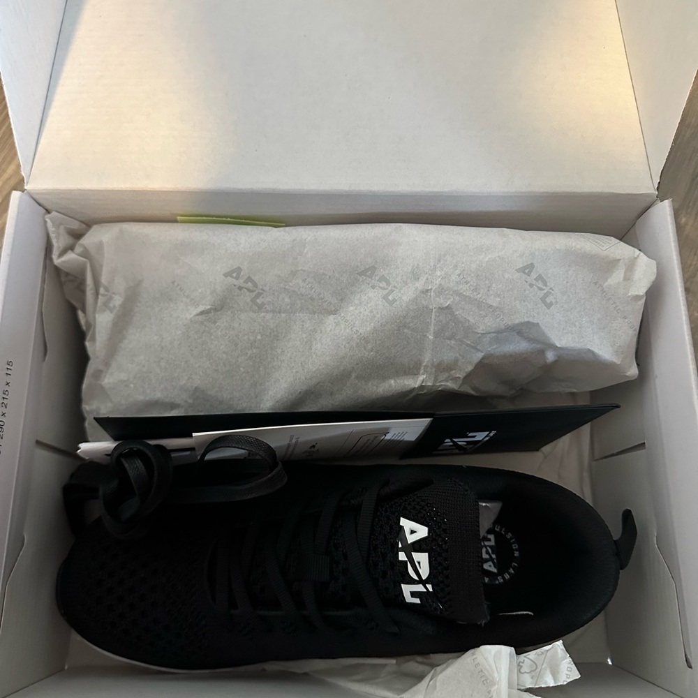 APL Women’s TechLoom Sneaker in Black - brand new - size 8